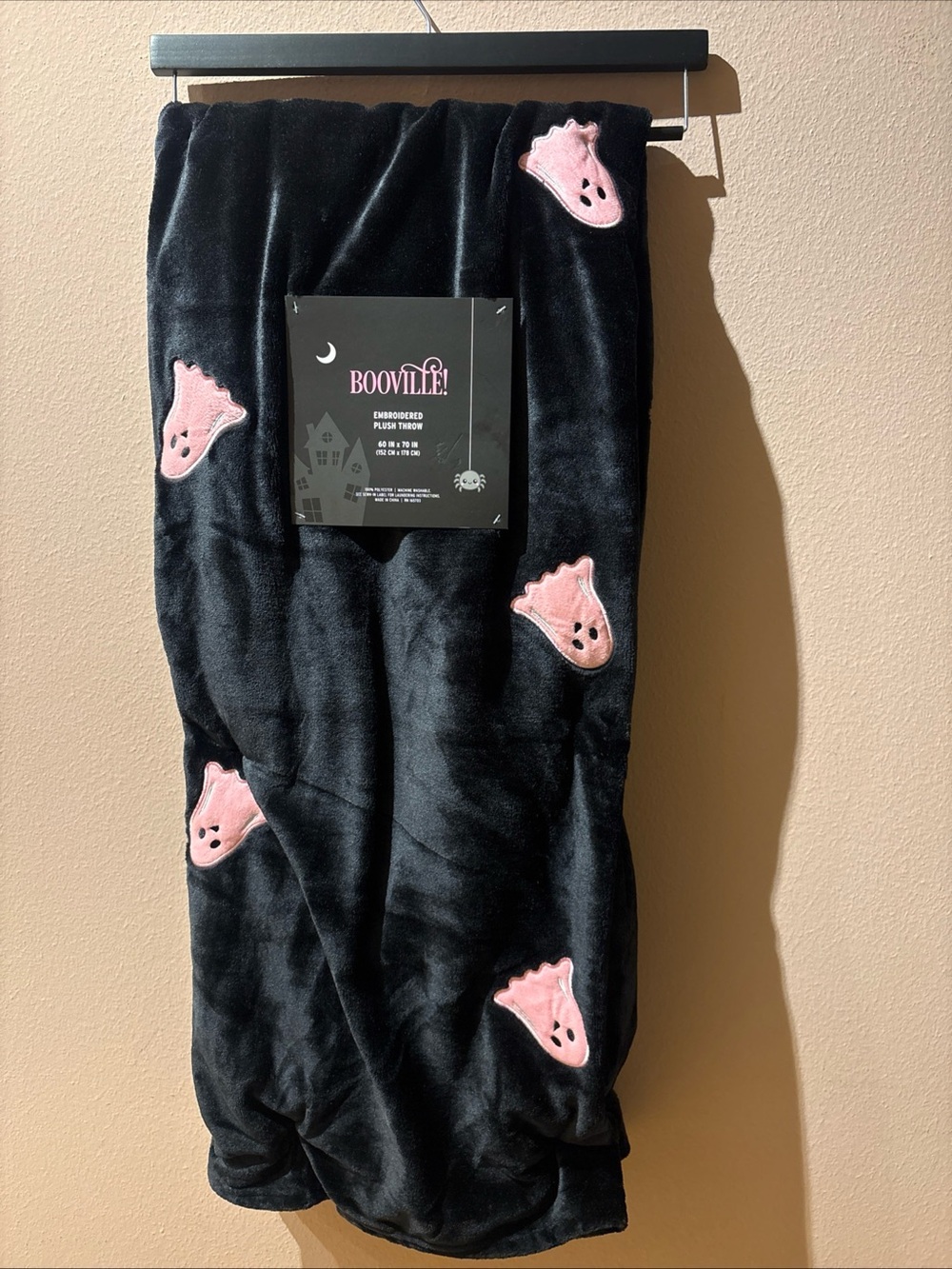 Booville Black Pink Ghost Plush Throw Blanket NEW SOFT Halloween